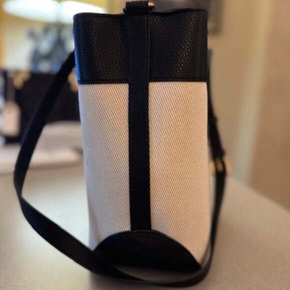 Nanette Lepore black leather and beige canvas shoulder handbag (#102) - Picture 4 of 8